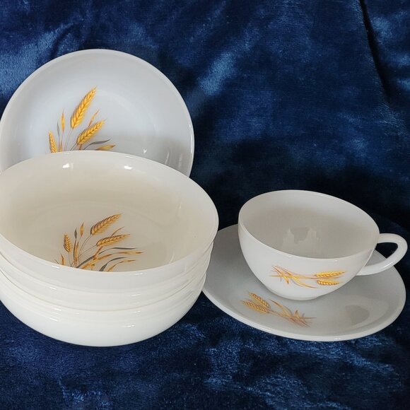 Vintage Fire King Golden Wheat Dishes - Picture 6 of 6
